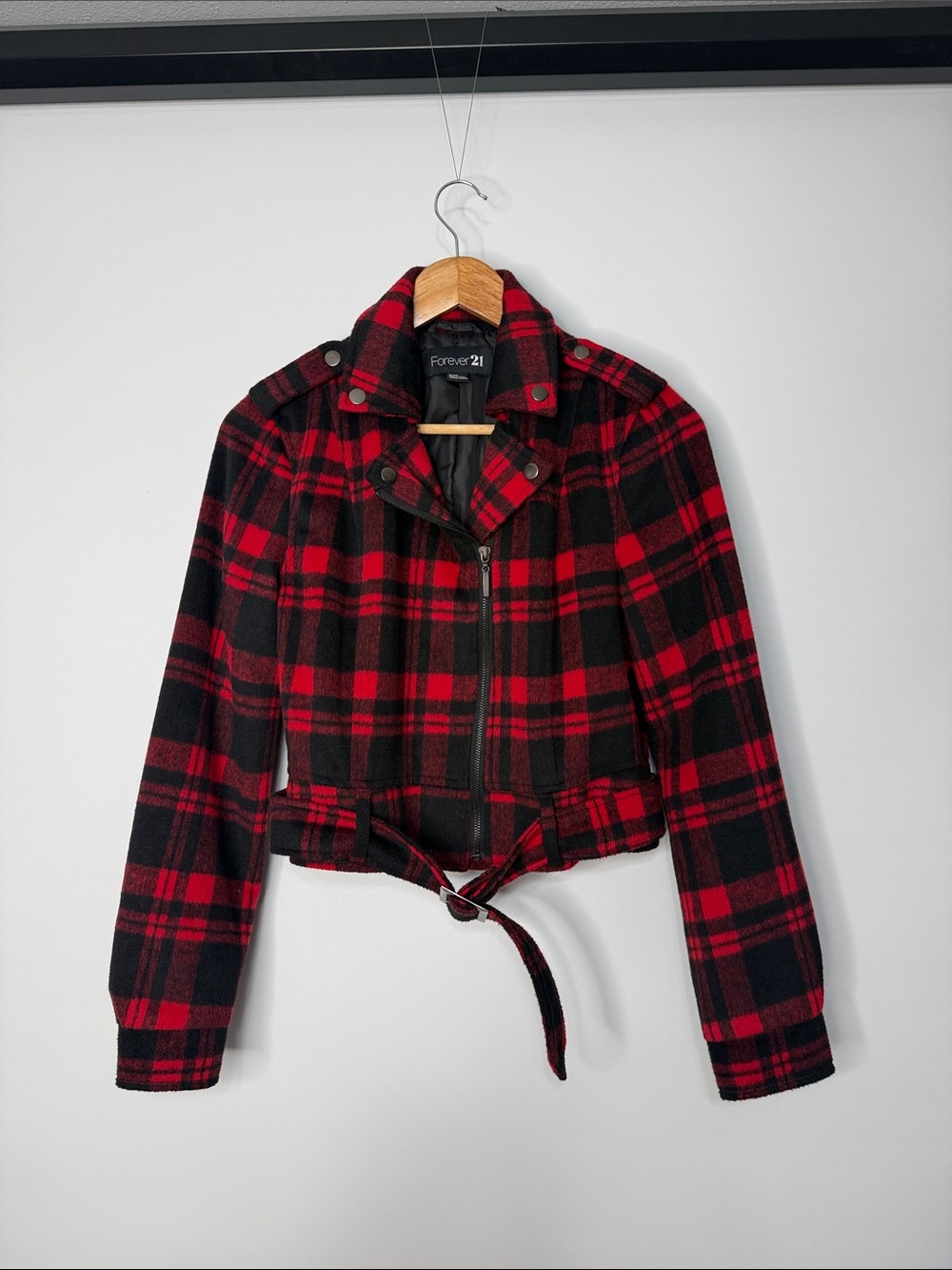Forever 21 Red and Black Plaid Bomber Jacket Size Medium